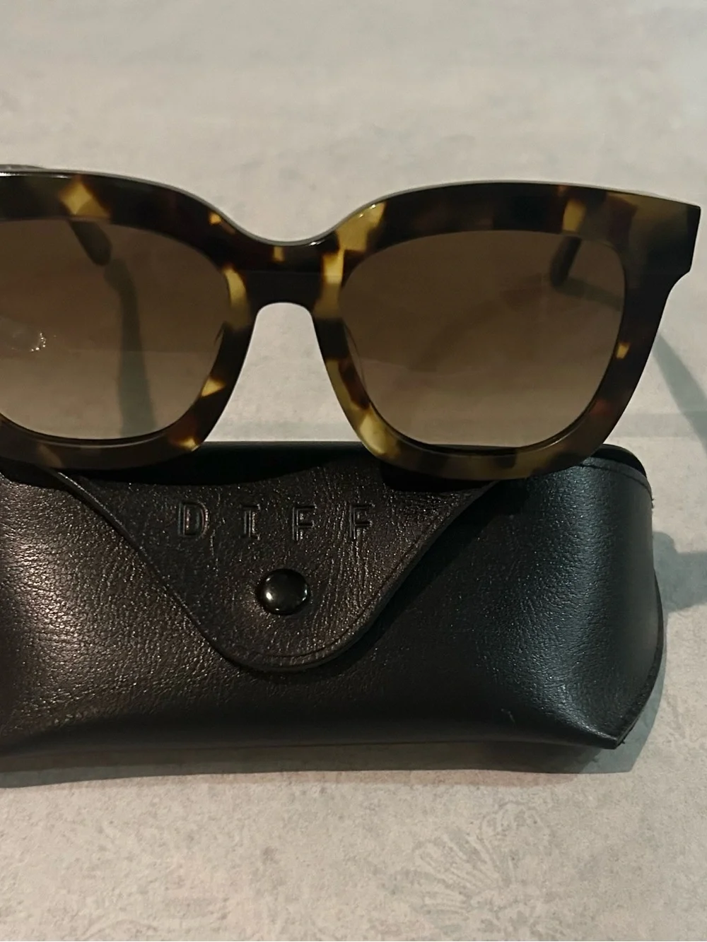 Tortoiseshell Square Sunglasses - Brown